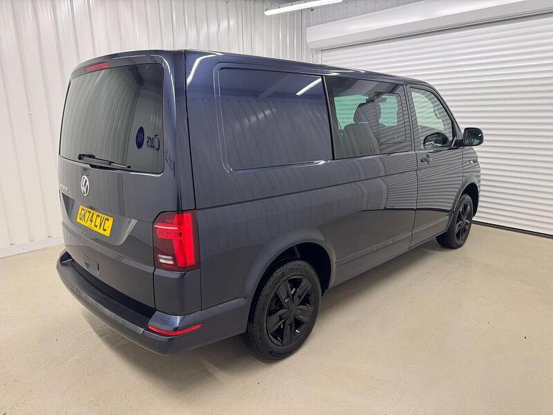 Volkswagen Transporter Transporter 2.0 TDI T32 Highline Kombi DSG FWD SWB Euro 6 (s/s) 5dr - U118874