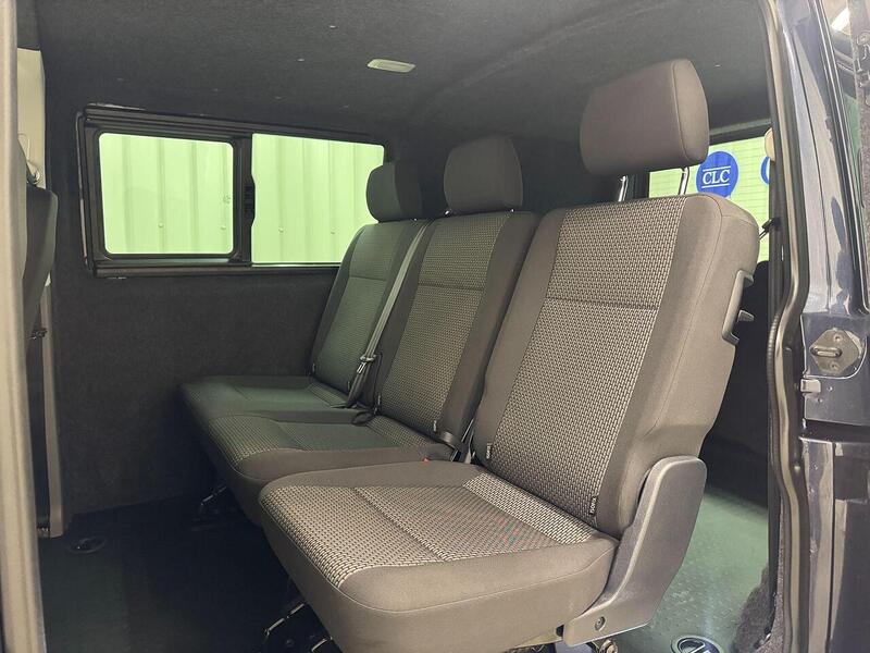 Volkswagen Transporter Transporter 2.0 TDI T32 Highline Kombi DSG FWD SWB Euro 6 (s/s) 5dr - U118874