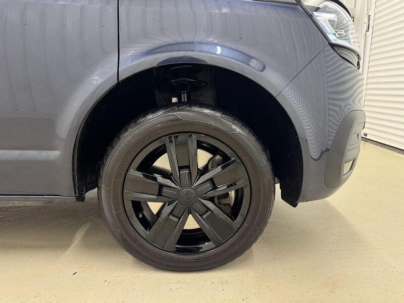 Volkswagen Transporter Transporter 2.0 TDI T32 Highline Kombi DSG FWD SWB Euro 6 (s/s) 5dr - U118874