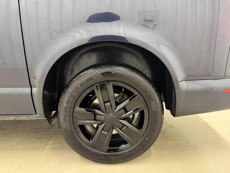 Volkswagen Transporter Transporter 2.0 TDI T32 Highline Kombi DSG FWD SWB Euro 6 (s/s) 5dr - U118874