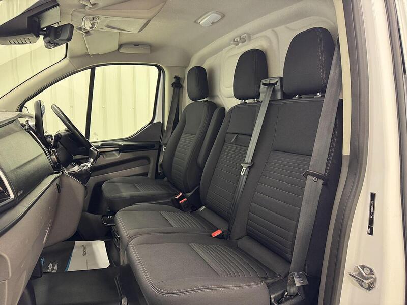 Ford Transit Custom Transit Custom 2.0 280 EcoBlue Limited L1 H1 Euro 6 (s/s) 5dr - U118888