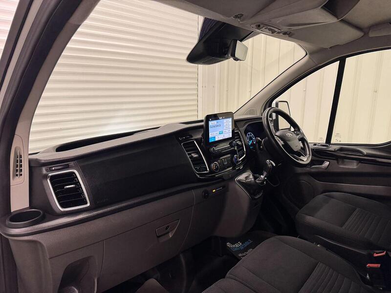 Ford Transit Custom Transit Custom 2.0 280 EcoBlue Limited L1 H1 Euro 6 (s/s) 5dr - U118888