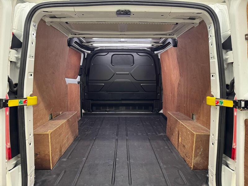 Ford Transit Custom Transit Custom 2.0 280 EcoBlue Limited L1 H1 Euro 6 (s/s) 5dr - U118888