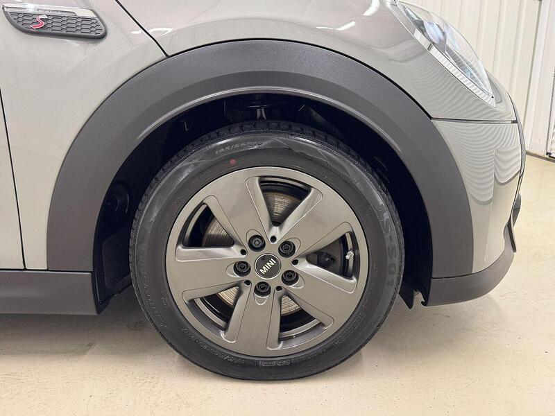MINI Hatch Hatch 2.0 Cooper S Classic Euro 6 (s/s) 3dr - U118907