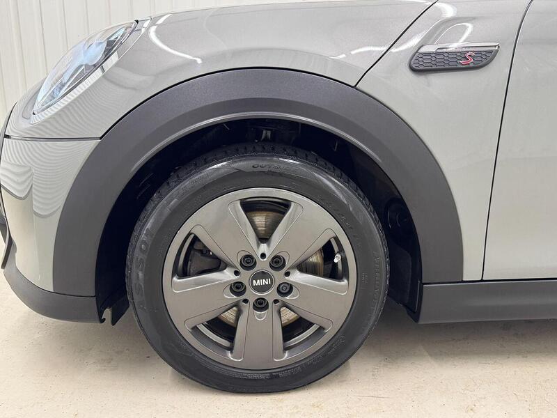 MINI Hatch Hatch 2.0 Cooper S Classic Euro 6 (s/s) 3dr - U118907