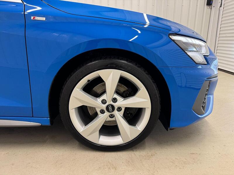 Audi A3 A3 1.0 TFSI 30 S line Sportback Euro 6 (s/s) 5dr - U118916
