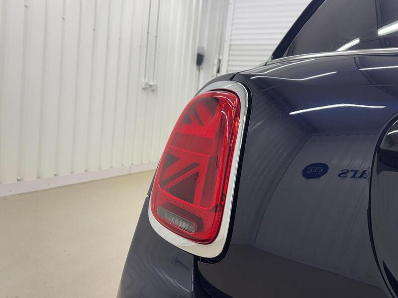MINI Hatch Hatch 2.0 Cooper S Exclusive Euro 6 (s/s) 5dr - U118921