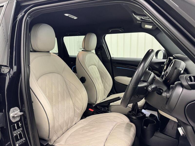 MINI Hatch Hatch 2.0 Cooper S Exclusive Euro 6 (s/s) 5dr - U118921