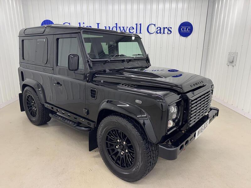 Land Rover Defender 90 Defender 90 2.2 TDCi XS Station Wagon 4WD SWB Euro 5 3dr - U118926