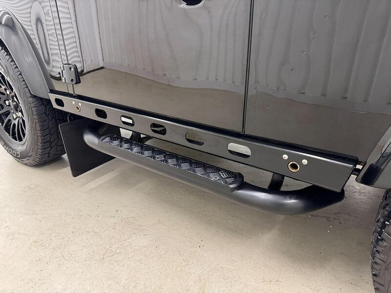 Land Rover Defender 90 Defender 90 2.2 TDCi XS Station Wagon 4WD SWB Euro 5 3dr - U118926