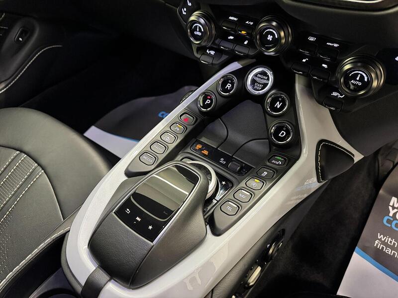 Aston Martin Vantage Vantage 4.0 V8 Coupe 2dr Petrol Auto Euro 6 (510 ps) - U118931