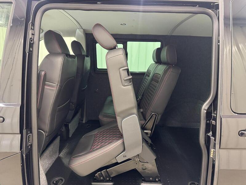 Volkswagen Transporter Transporter 2.0 BiTDI T32 Highline Kombi DSG FWD SWB Euro 6 (s/s) 5dr - U118981