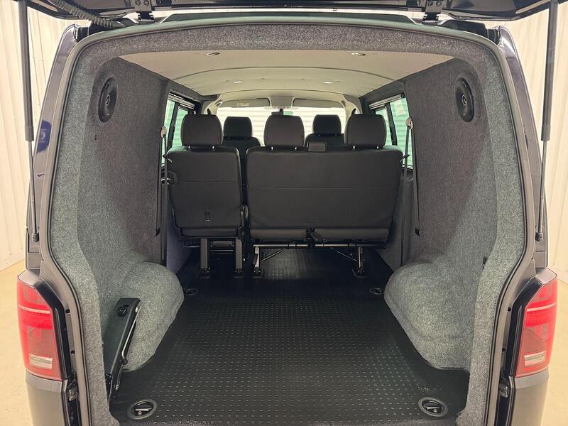 Volkswagen Transporter Transporter 2.0 BiTDI T32 Highline Kombi DSG FWD SWB Euro 6 (s/s) 5dr - U118981