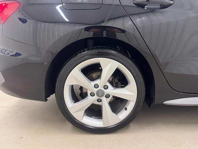 Audi A3 A3 1.5 TFSI 35 S line Euro 6 (s/s) 4dr - U118990