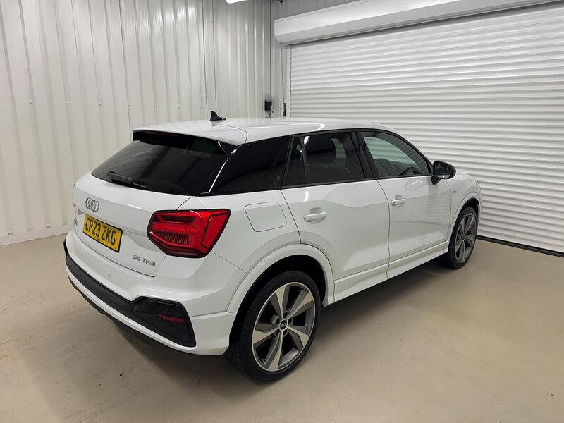 Audi Q2 Q2 1.5 TFSI CoD 35 Black Edition Euro 6 (s/s) 5dr - U119004