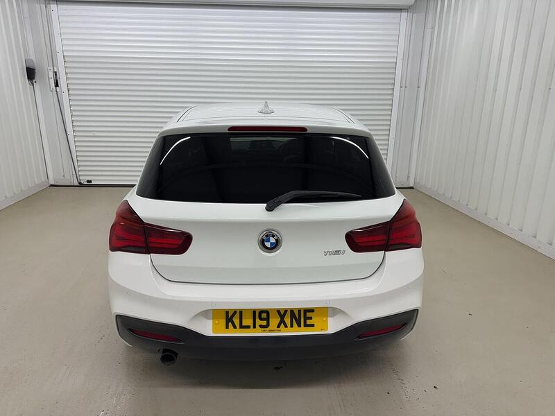 BMW 1 Series 1 Series 1.5 118i GPF M Sport Shadow Edition Euro 6 (s/s) 5dr - U119032