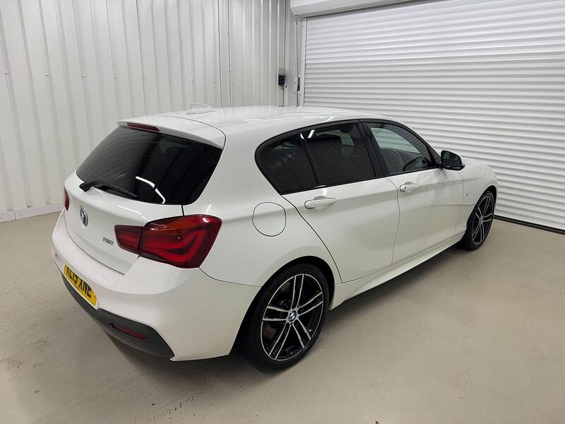 BMW 1 Series 1 Series 1.5 118i GPF M Sport Shadow Edition Euro 6 (s/s) 5dr - U119032