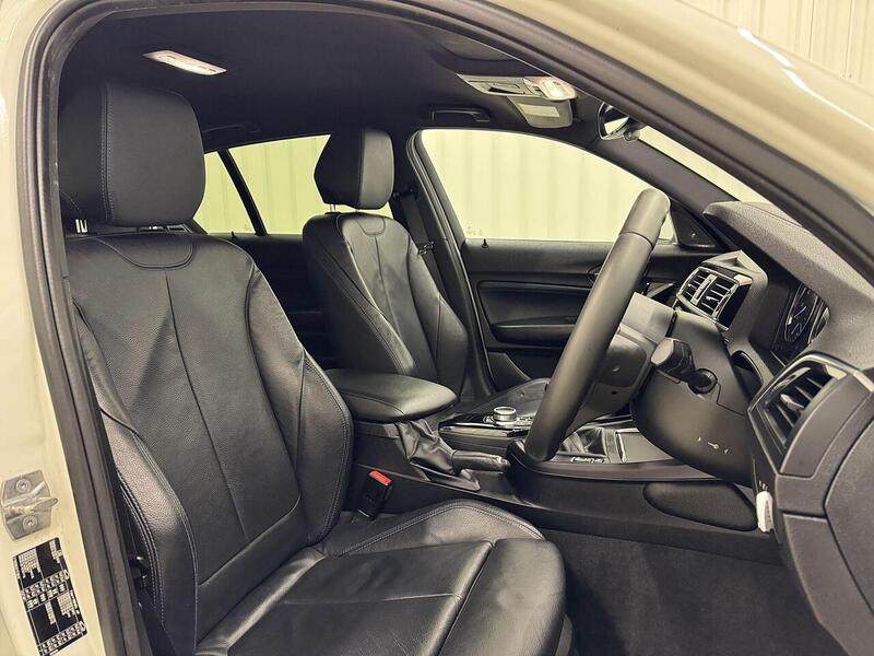 BMW 1 Series 1 Series 1.5 118i GPF M Sport Shadow Edition Euro 6 (s/s) 5dr - U119032