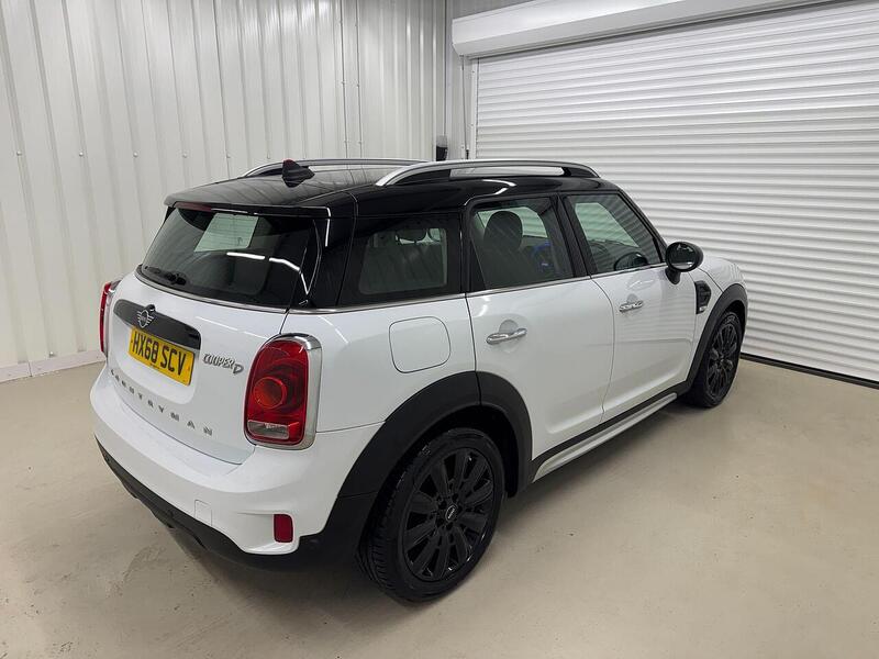 MINI Countryman Countryman 2.0 Cooper D Euro 6 (s/s) 5dr - U119047