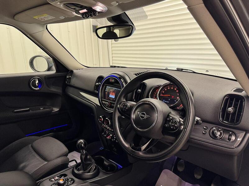 MINI Countryman Countryman 2.0 Cooper D Euro 6 (s/s) 5dr - U119047