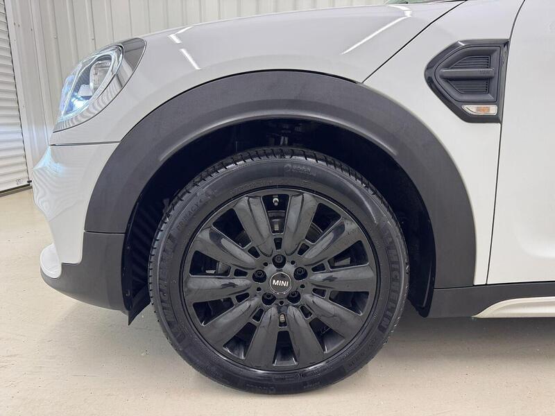 MINI Countryman Countryman 2.0 Cooper D Euro 6 (s/s) 5dr - U119047