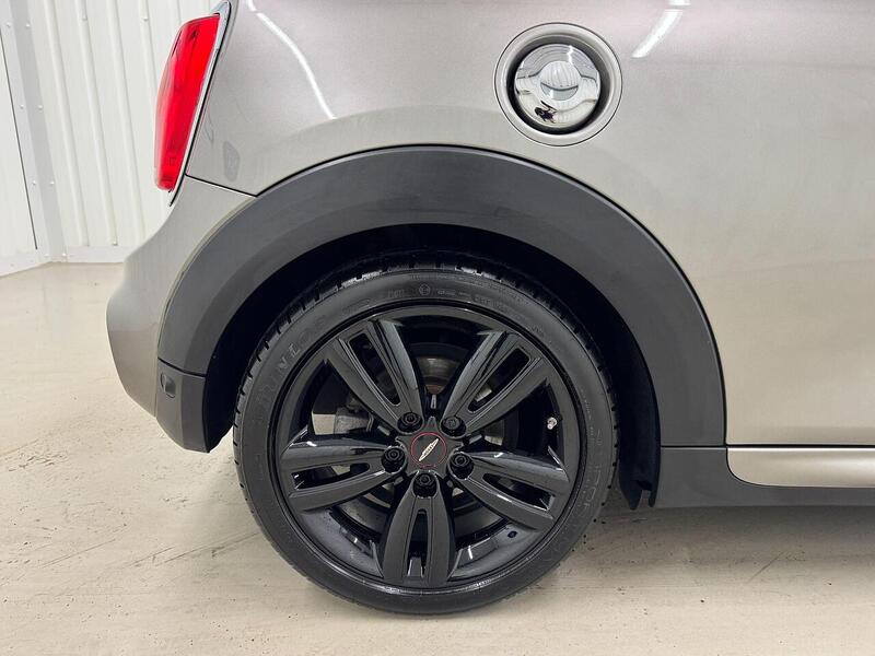MINI Hatch Hatch 2.0 Cooper S Auto Euro 6 (s/s) 3dr - U119063