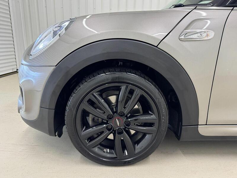MINI Hatch Hatch 2.0 Cooper S Auto Euro 6 (s/s) 3dr - U119063
