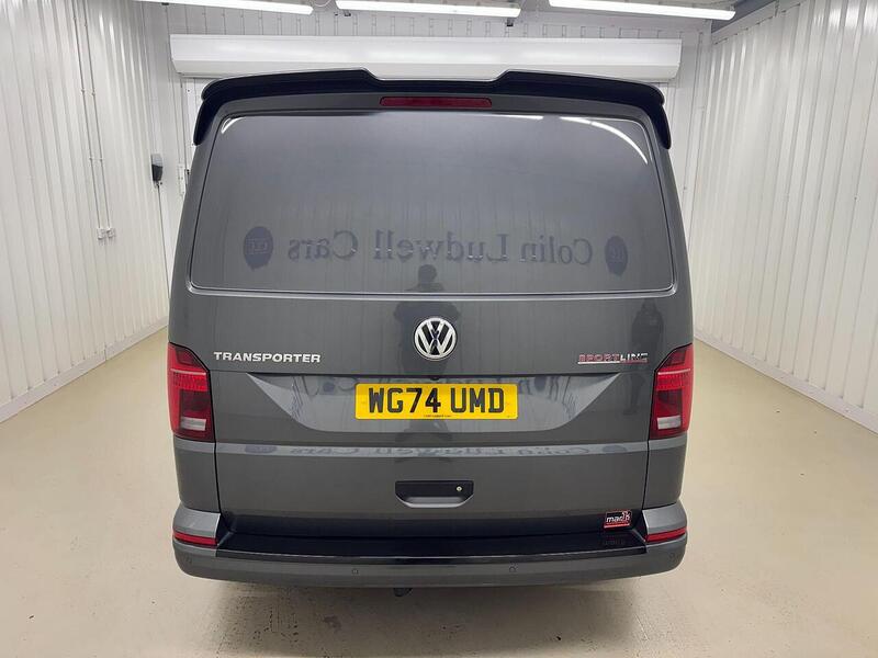 Volkswagen Transporter Transporter 2.0 BiTDI T32 Sportline Kombi Double Cab 5dr Diesel DSG FWD SWB Euro 6 (s/s) (204 ps) - U119064