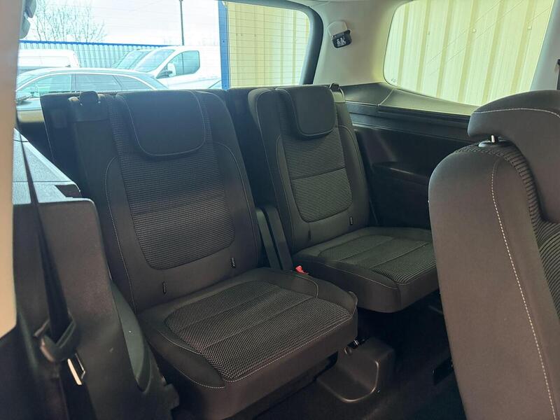 Volkswagen Sharan Sharan 2.0 TDI SE DSG Euro 6 (s/s) 5dr - U119087