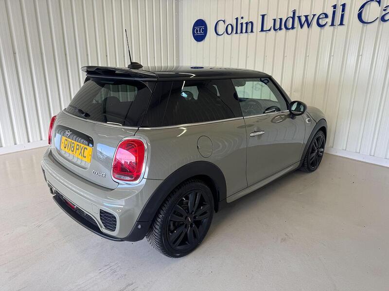 MINI Hatch Hatch 1.5 Cooper Steptronic Euro 6 (s/s) 3dr - U119100