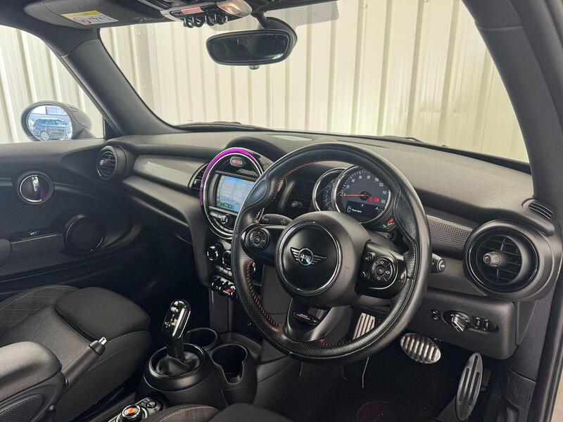MINI Hatch Hatch 1.5 Cooper Steptronic Euro 6 (s/s) 3dr - U119100