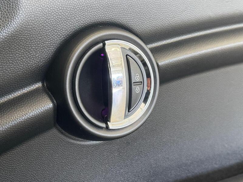 MINI Hatch Hatch 1.5 Cooper Steptronic Euro 6 (s/s) 3dr - U119100