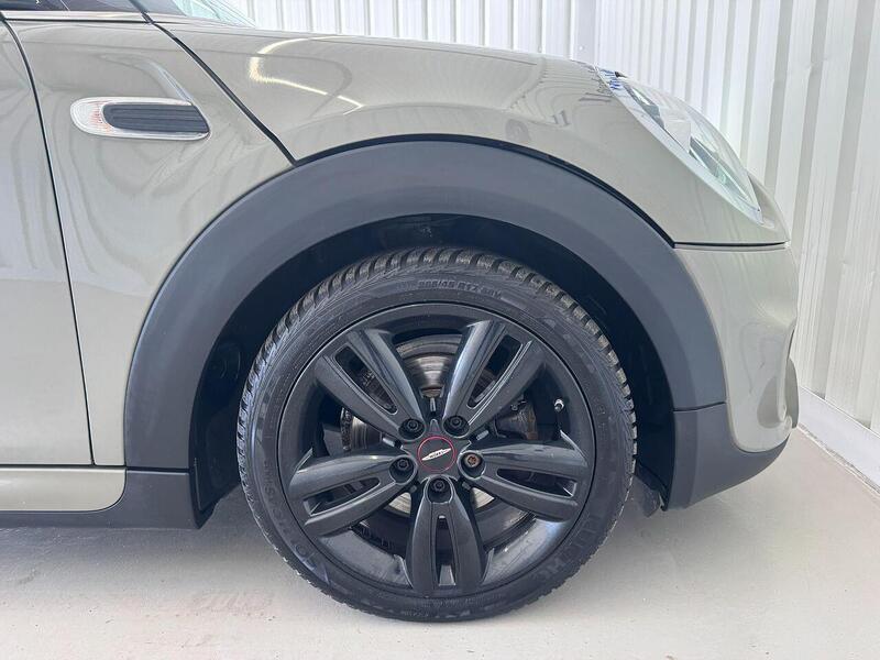 MINI Hatch Hatch 1.5 Cooper Steptronic Euro 6 (s/s) 3dr - U119100