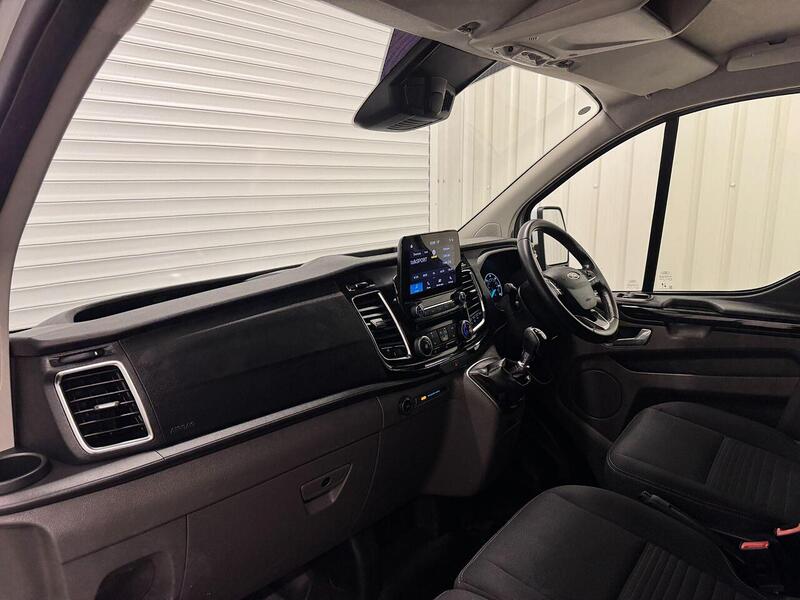 Ford Transit Custom Transit Custom 2.0 280 EcoBlue Limited L1 H1 Euro 6 (s/s) 5dr - U119144