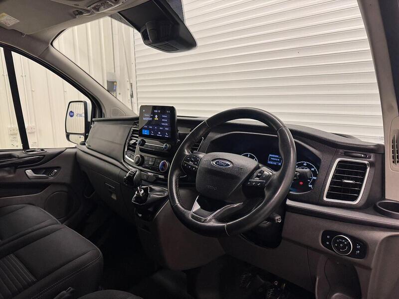 Ford Transit Custom Transit Custom 2.0 280 EcoBlue Limited L1 H1 Euro 6 (s/s) 5dr - U119144