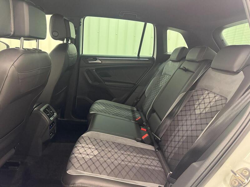 Volkswagen Tiguan Tiguan 1.5 TSI R-Line SUV 5dr Petrol DSG Euro 6 (s/s) (150 ps) - U119169