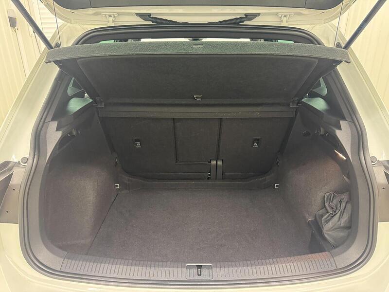 Volkswagen Tiguan Tiguan 1.5 TSI R-Line SUV 5dr Petrol DSG Euro 6 (s/s) (150 ps) - U119169