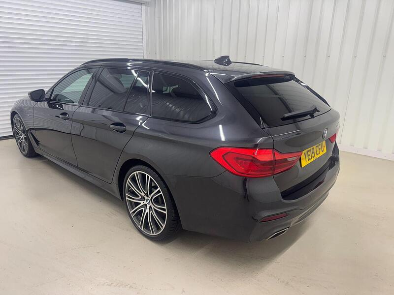 BMW 5 Series 5 Series 2.0 520d M Sport Touring Auto Euro 6 (s/s) 5dr - U119172