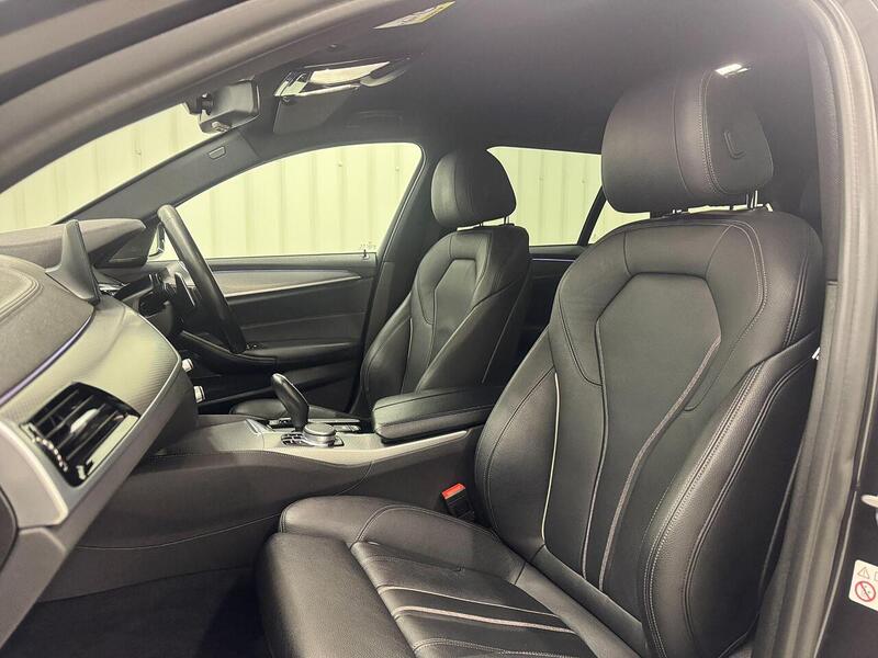 BMW 5 Series 5 Series 2.0 520d M Sport Touring Auto Euro 6 (s/s) 5dr - U119172