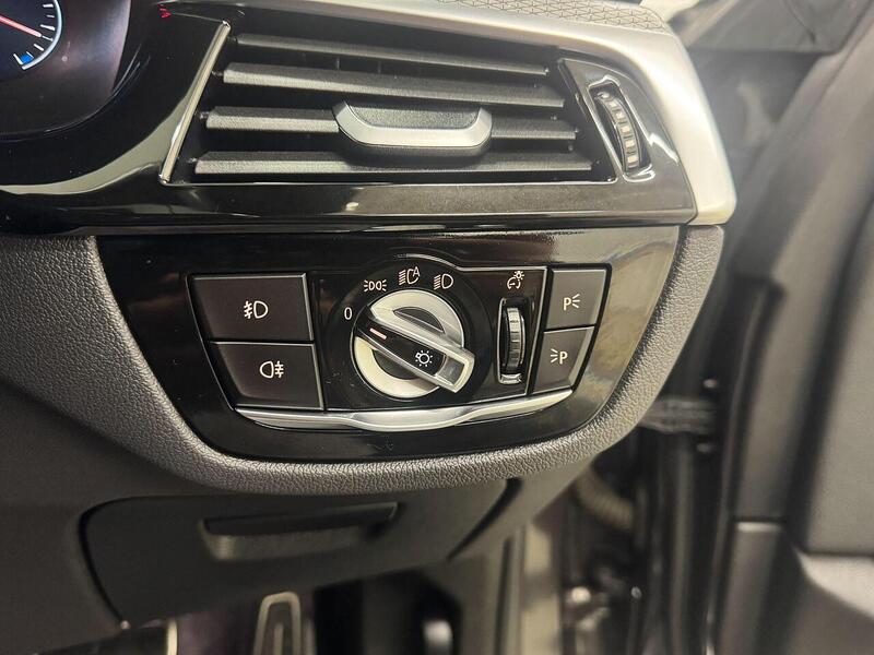 BMW 5 Series 5 Series 2.0 520d M Sport Touring Auto Euro 6 (s/s) 5dr - U119172