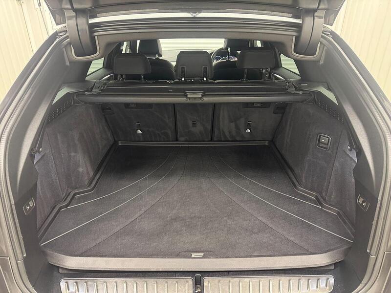 BMW 5 Series 5 Series 2.0 520d M Sport Touring Auto Euro 6 (s/s) 5dr - U119172