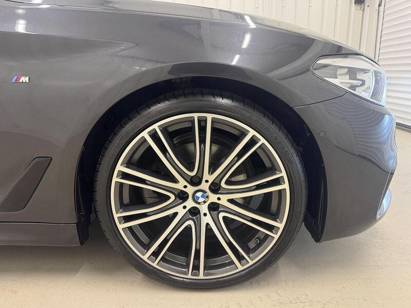 BMW 5 Series 5 Series 2.0 520d M Sport Touring Auto Euro 6 (s/s) 5dr - U119172