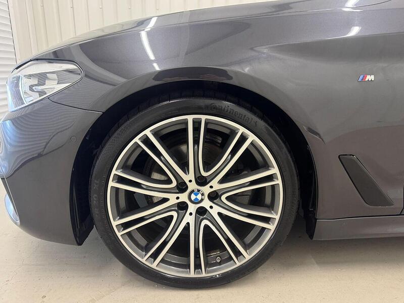 BMW 5 Series 5 Series 2.0 520d M Sport Touring Auto Euro 6 (s/s) 5dr - U119172