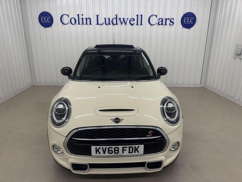 MINI Hatch Hatch 2.0 Cooper S Steptronic Euro 6 (s/s) 5dr - U119175