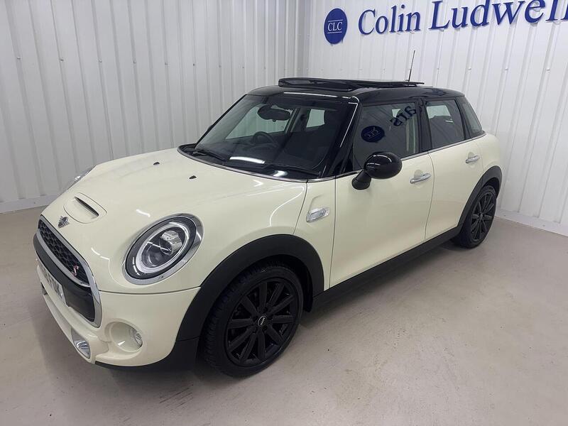 MINI Hatch Hatch 2.0 Cooper S Steptronic Euro 6 (s/s) 5dr - U119175