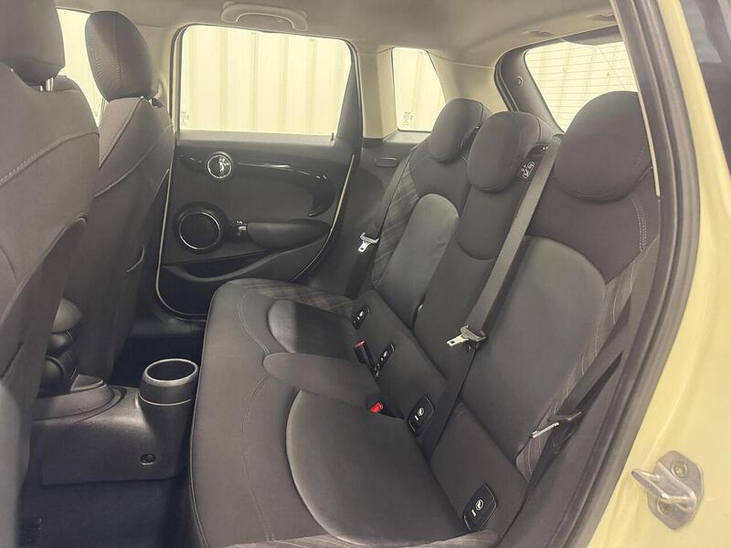 MINI Hatch Hatch 2.0 Cooper S Steptronic Euro 6 (s/s) 5dr - U119175