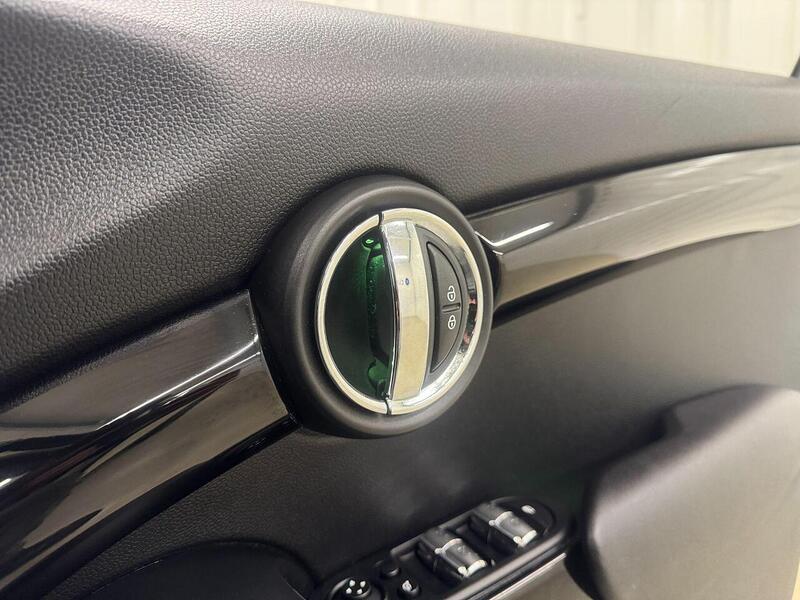 MINI Hatch Hatch 2.0 Cooper S Steptronic Euro 6 (s/s) 5dr - U119175