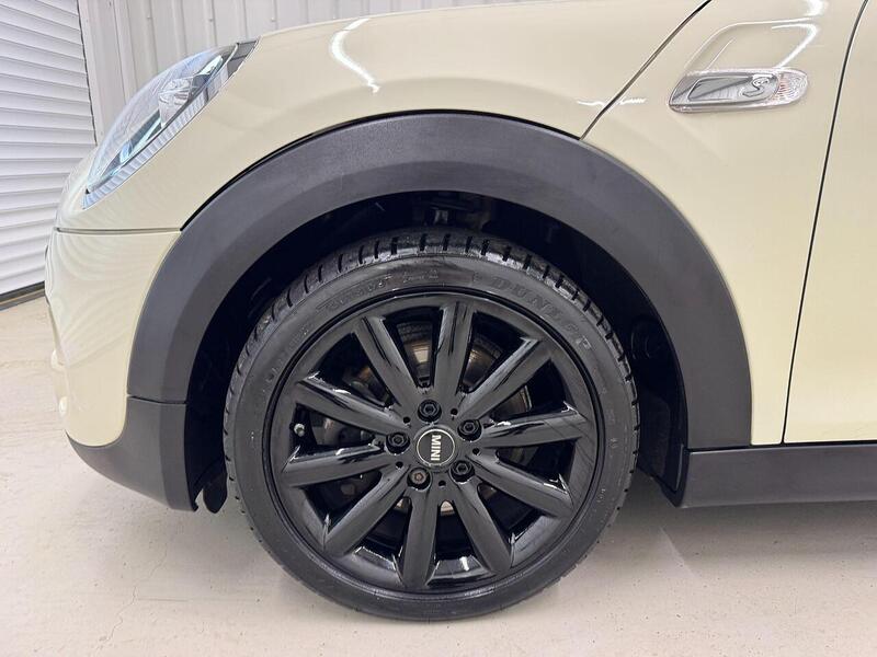 MINI Hatch Hatch 2.0 Cooper S Steptronic Euro 6 (s/s) 5dr - U119175