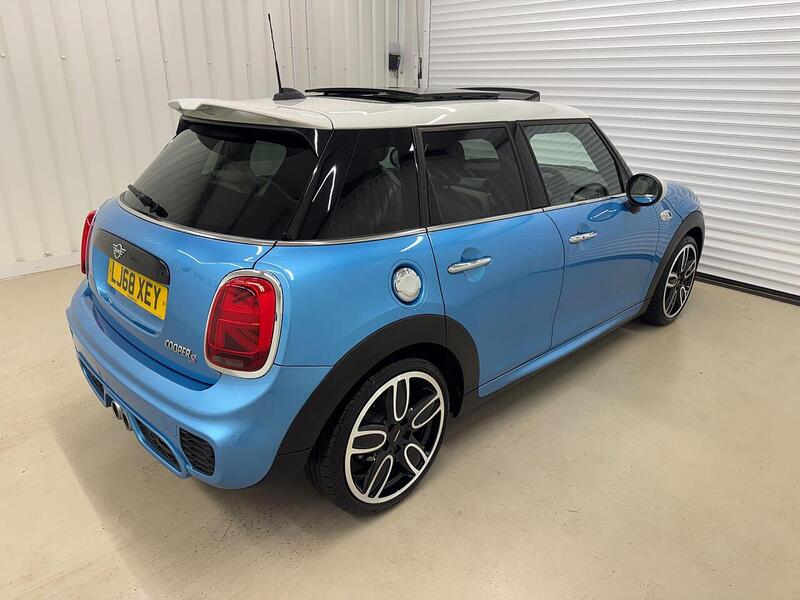 MINI Hatch Hatch 2.0 Cooper S Steptronic Euro 6 (s/s) 5dr - U119181