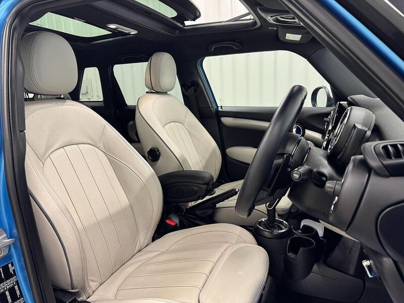 MINI Hatch Hatch 2.0 Cooper S Steptronic Euro 6 (s/s) 5dr - U119181